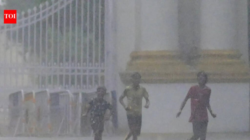 40 mm rain brings mercury down by 7°C | Kolkata News