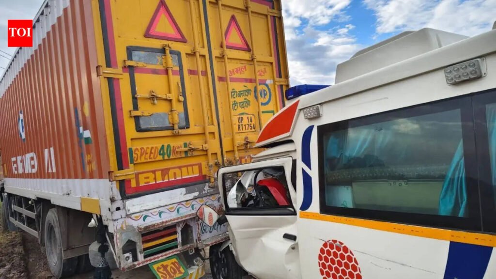 Speeding ambulance carrying body rams into truck on NH2 in Kanpur; leaves 4 injured | Kanpur News
