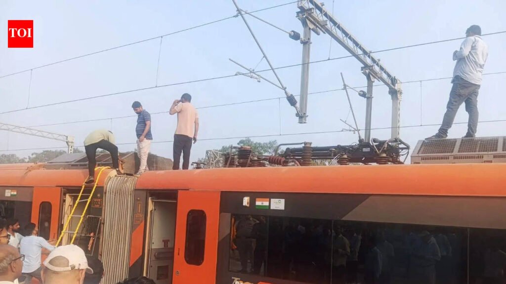 Vande Bharat delayed over 4 hours after pantograph failure near Varanasi | Lucknow News