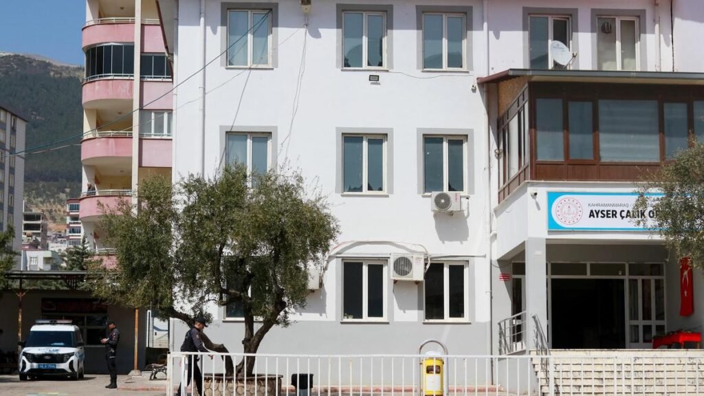 Suspected gunman in deadly shootings in southern Türkiye ends life as police close in during a major search effort