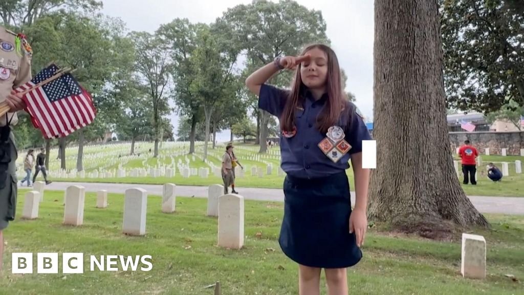 The US remembers its fallen with wreaths, bagpipes and salutes