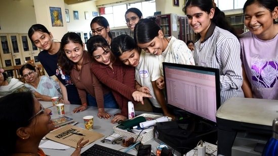 CBSE Class 12 answer sheet scanned copies application window ends today, direct link here