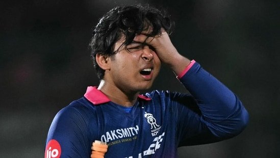 Vaibhav Sooryavanshi pauses interview as Aussie legend approaches him for a favour