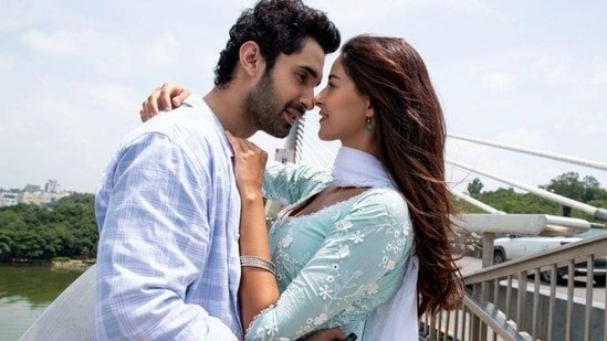 Chand Mera Dil box office collection day 3: Lakshya, Ananya Panday film shows slight growth on Sunday, crosses ₹10 crore