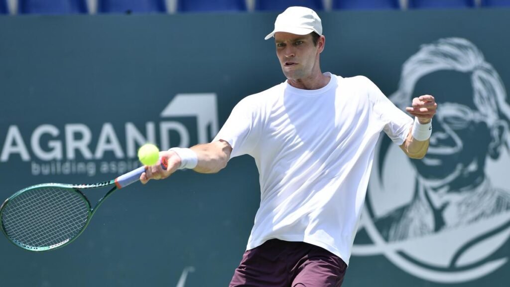 TENNIS | Gray fights past troublesome back and Sasikumar for semifinal berth