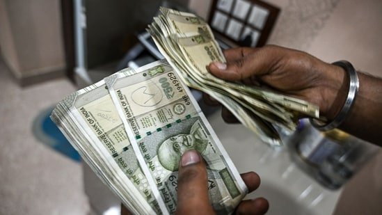 Rupee hits record low at 96 against US dollar as oil prices climb