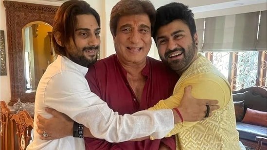 Arya Babbar says there’s no bitterness over Raj Babbar leaving family for Smita Patil: ‘He had another affair’