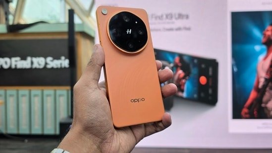 Oppo goes ultra premium with Find X9 Ultra price at ₹1.69 lakh in India while Find X9s starts at ₹79,999
(HT Tech)