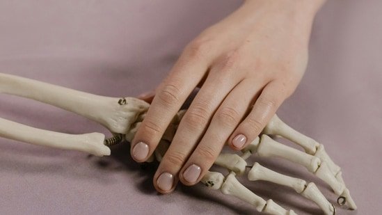 Why do women start losing bone strength earlier than they think: Everyday habits silently making it worse