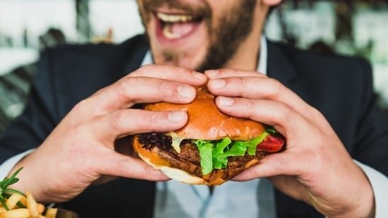 Skipping meals and eating on the go? Here’s how the ‘quick bite’ habit affects liver health