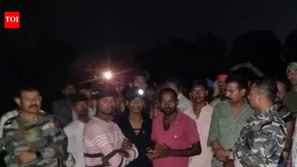 Two killed after truck hits two-wheeler in Hazaribag | Ranchi News