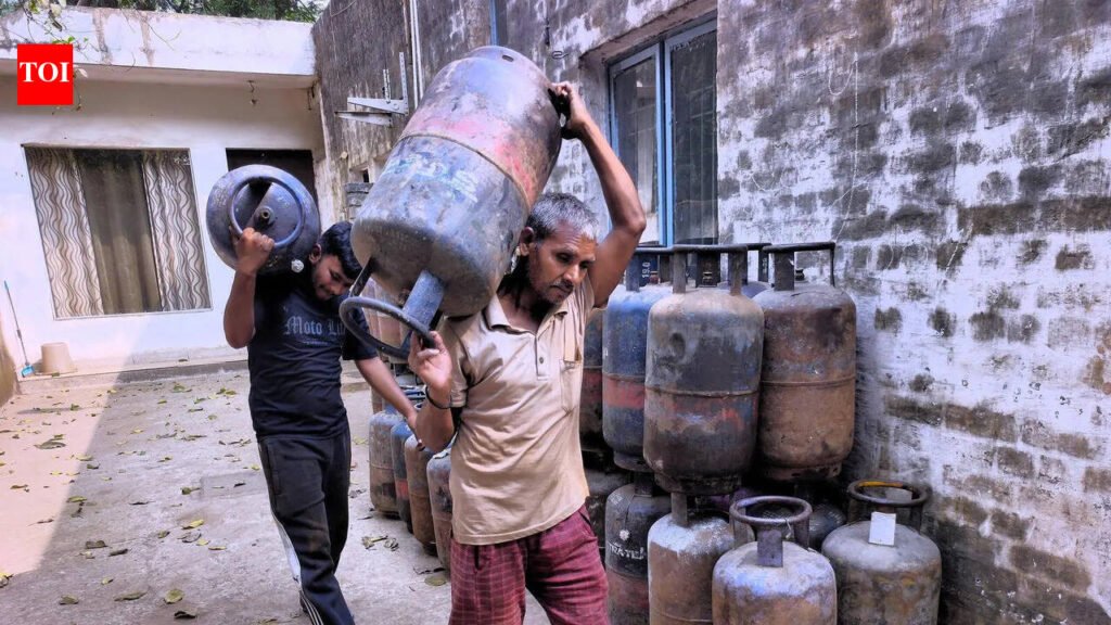 Commercial LPG price increases by Rs 42 per cylinder in Jaipur | Jaipur News
