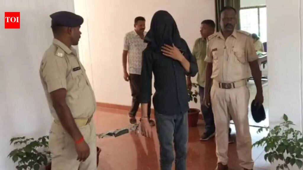 Gangster’s aide held for extortion bid in Bokaro | Ranchi News
