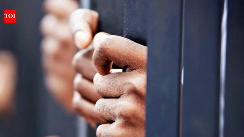Scuffle: Injured prison inmate dies | Mysuru News