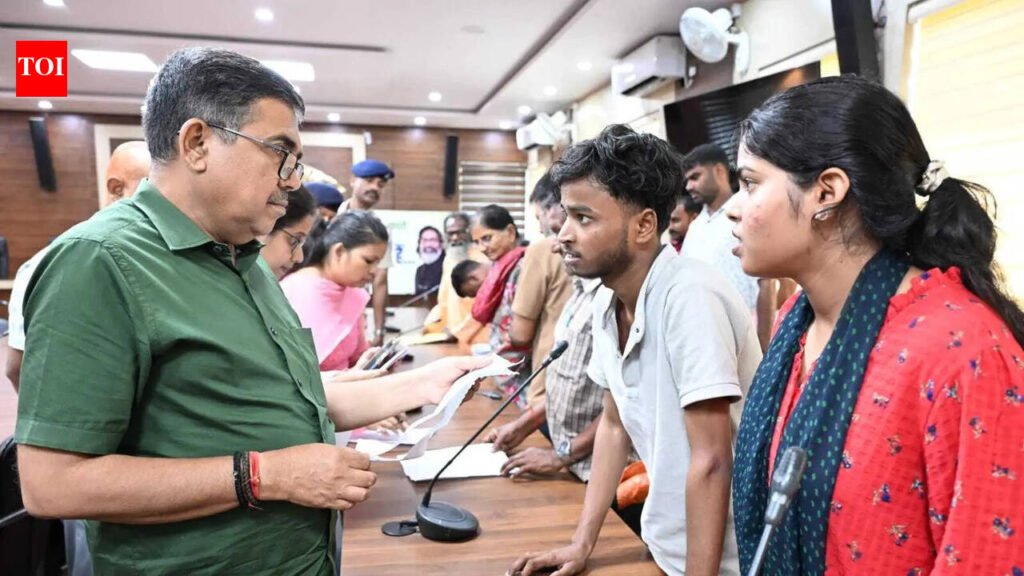 DC’s intervention resolves student’s scholarship application glitch | Ranchi News