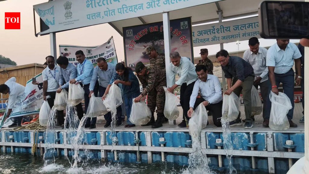 5,000 fingerlings of Catla, Rohu released into Ganga | Prayagraj News