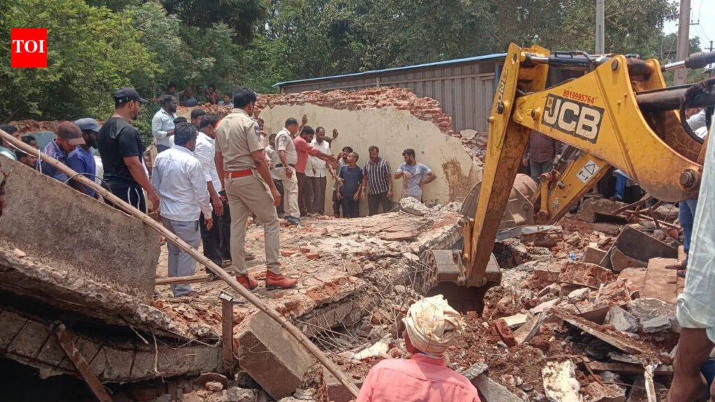 Four sustain injuries after roof of eatery collapses in Vikarabad | Hyderabad News