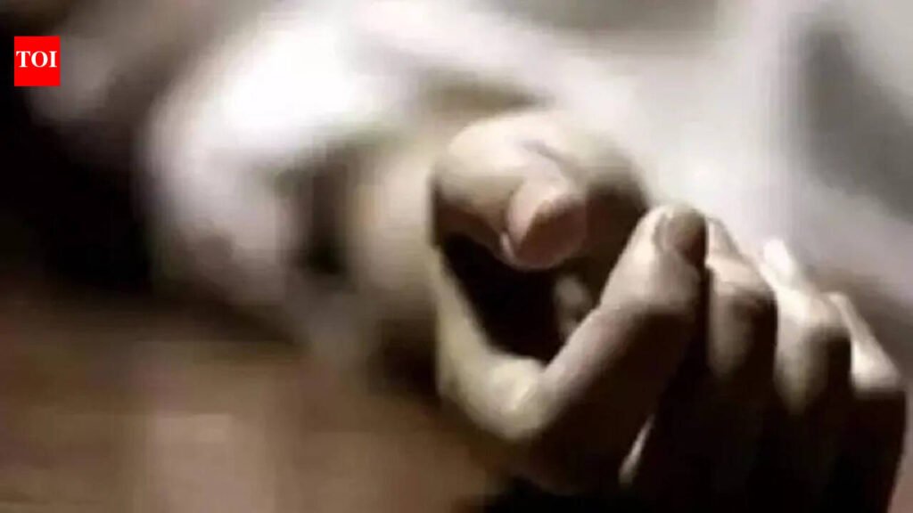 DU teacher murder: Estranged husband claims was in Pune, four visitors under lens | Delhi News
