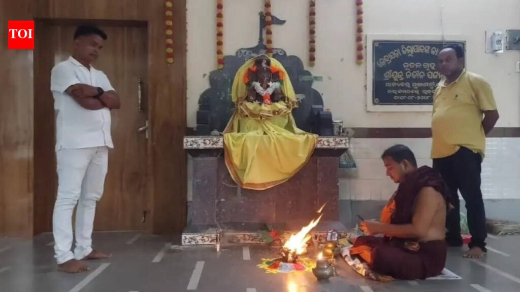 Puja to purify office after man’s suicide draws backlash | Bhubaneswar News