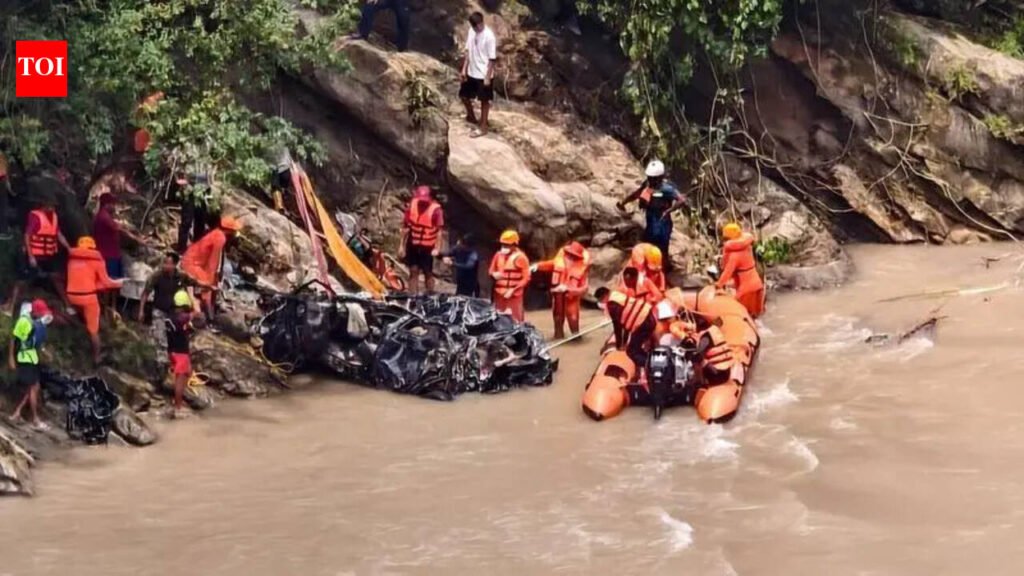 Missing Sikkim family of 4 found dead in Teesta | Kolkata News
