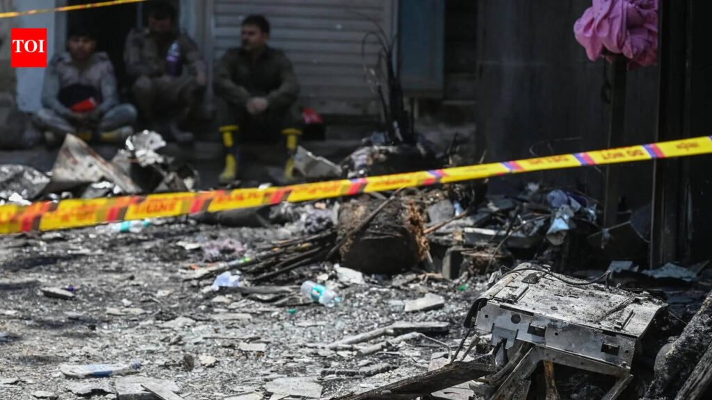 Before The Blaze, What The Firemen Fought: Rush Hour | Delhi News
