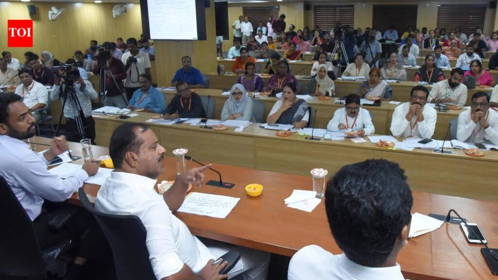 Khader warns of action against Arogya Mitras denying cashless care under AB-ArK | Mangaluru News