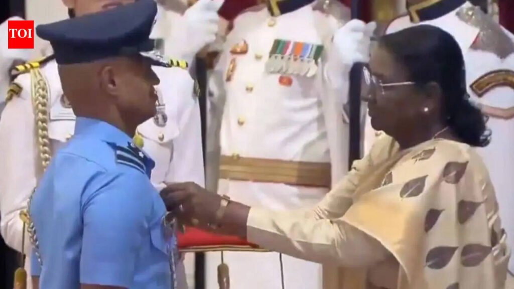 Chakra: Gallantry awards: President Murmu honours 51 winners; Gaganyaan astronaut among Kirti Chakra recipients