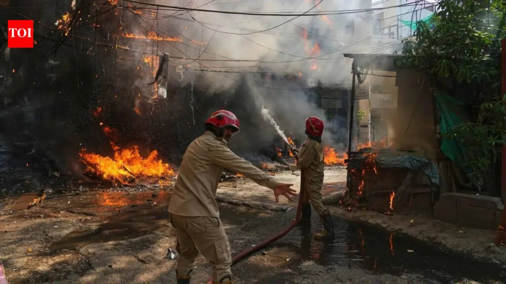 Tea break, unattended fryer, 30-minute delayed alert: Chain of lapses behind Malviya Nagar hotel fire | Delhi News