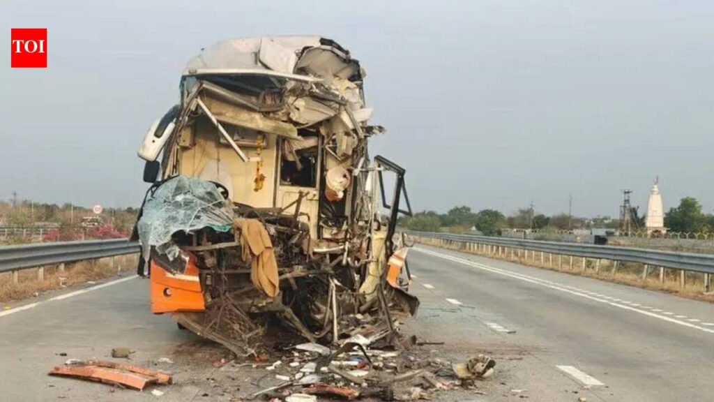 Twin accidents on Samruddhi leave one dead, at least 27 injured | Nagpur News