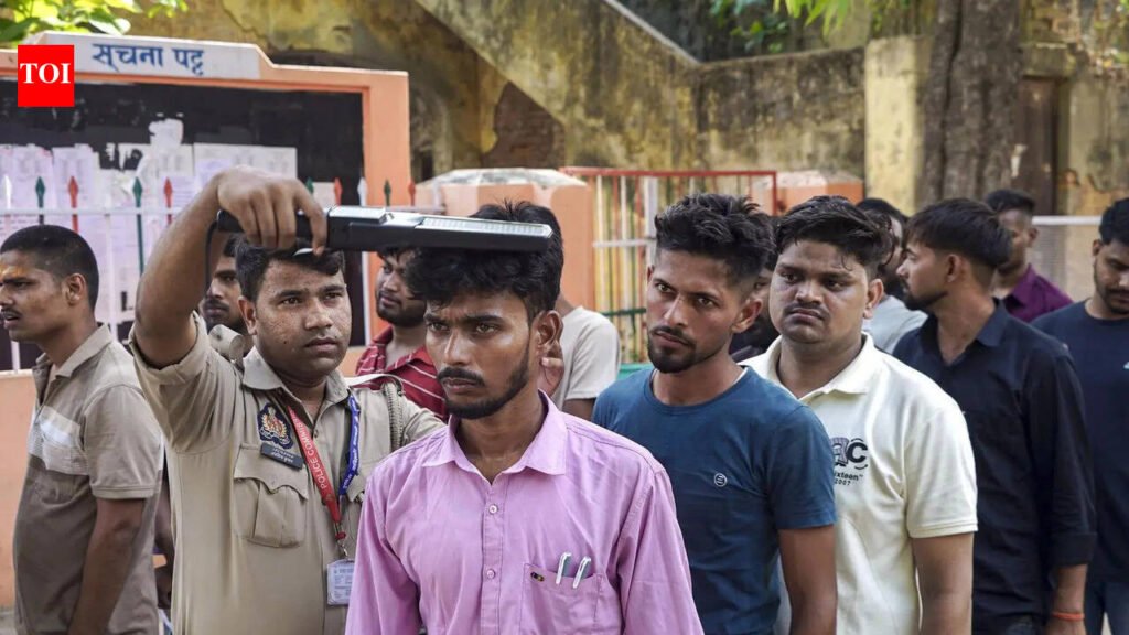UP Police constable exam passes off peacefully | Lucknow News