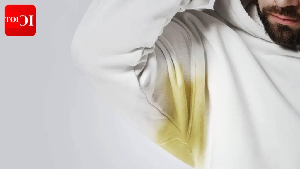Yellow Sweat Stains: How to get rid of yellow sweat stains |