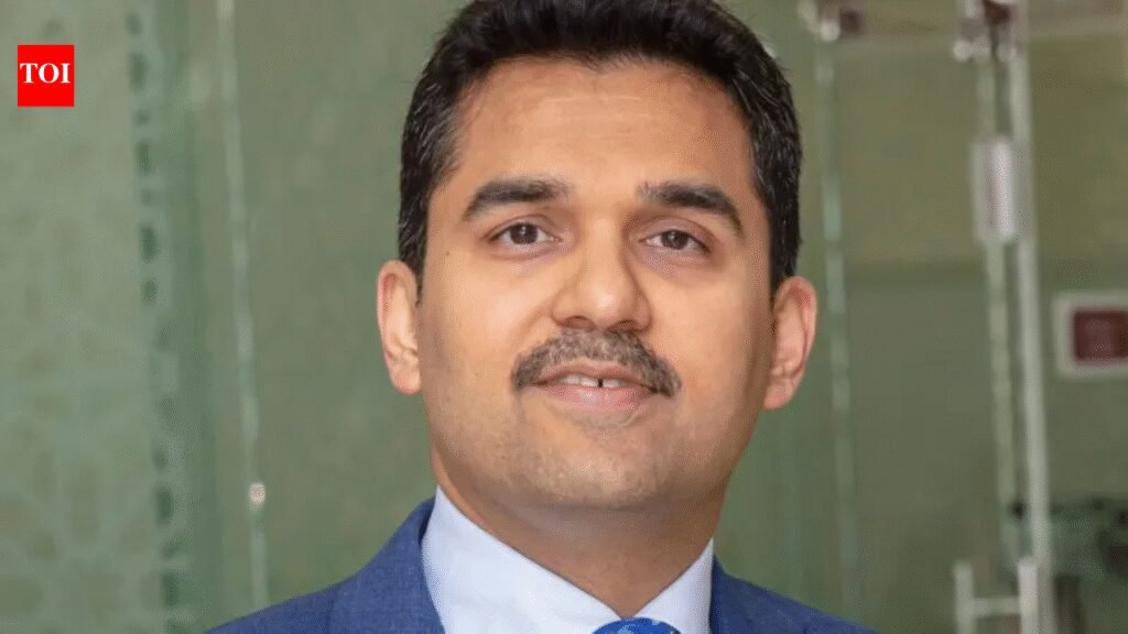 Indian-origin billionaire announces Dh1m aid for UAE road crash victims: 6 Indians among 7 dead | World News