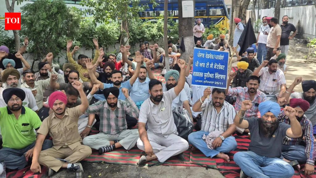 Heat multiplies bus-strike pain in Ludhiana. | Ludhiana News