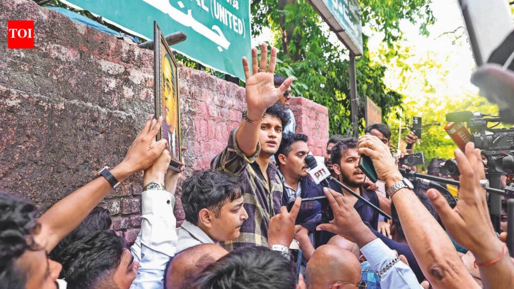 Books, flowers and a cause: Gen Z activism at Jantar Mantar | Delhi News