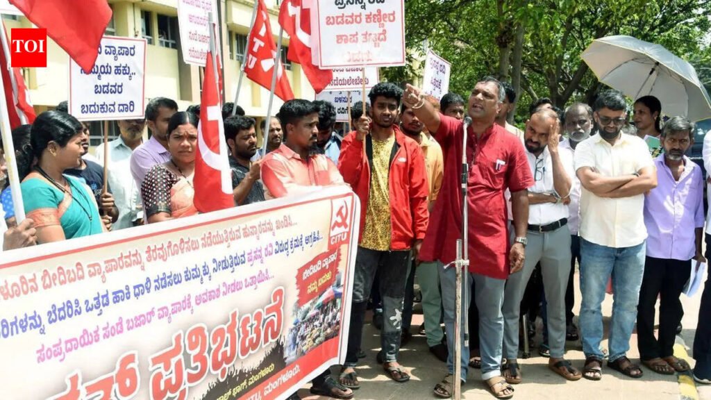 CITU protests to allow for Sunday Bazaar | Mangaluru News