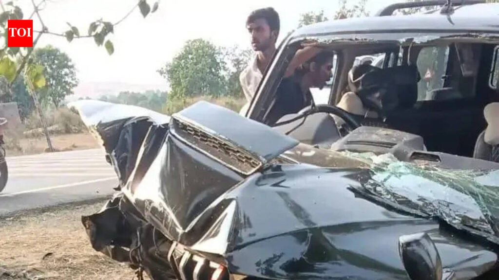 5 of family killed as SUV hits tree in Simdega | Ranchi News