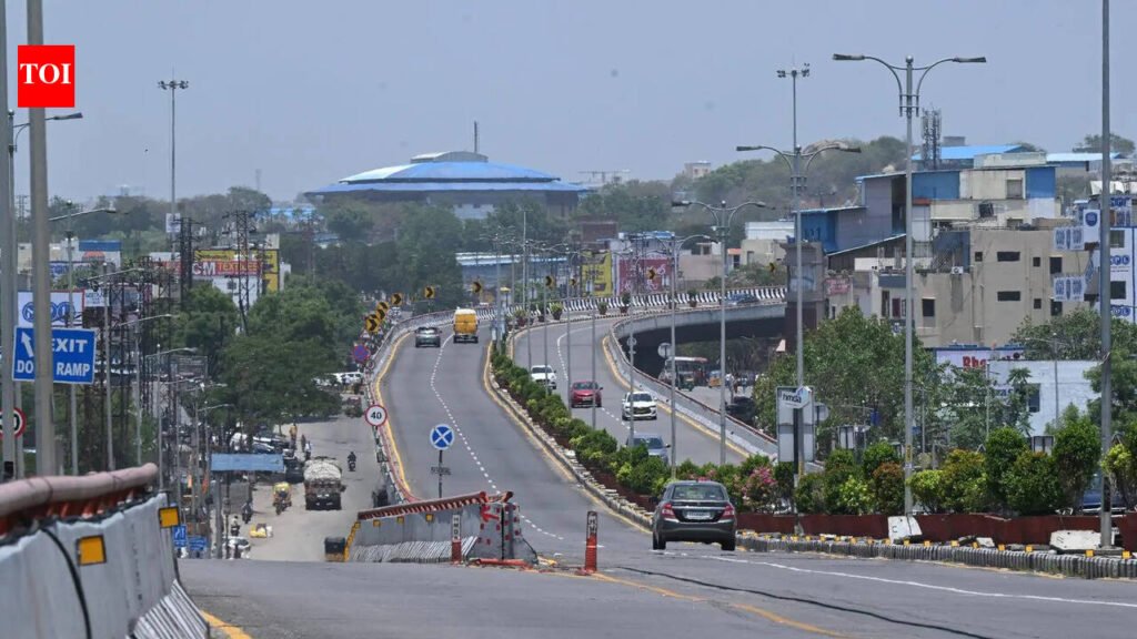 Safety gaps on PVNR Expressway under spotlight after surge in crashes | Hyderabad News