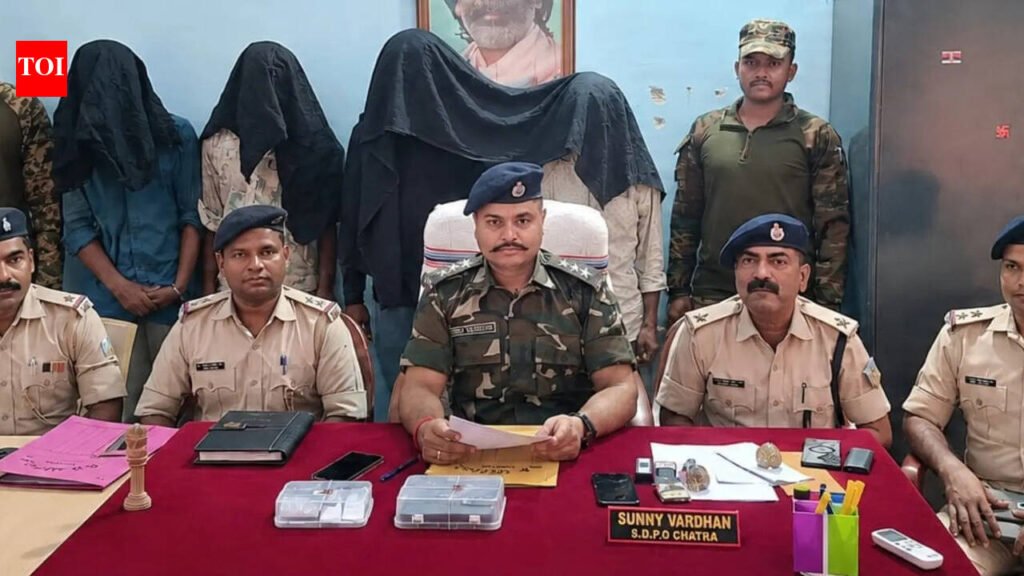 4 brown sugar peddlers held in Chatra | Ranchi News