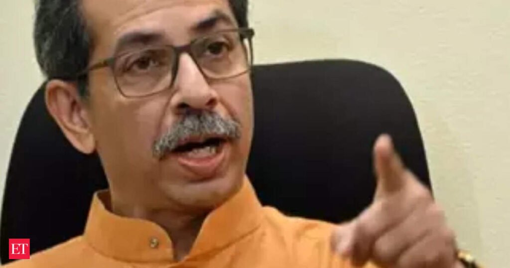 Uddhav apologises amid fresh revolt by 6 MPs; Sena factions hold rival rallies to mark foundation day