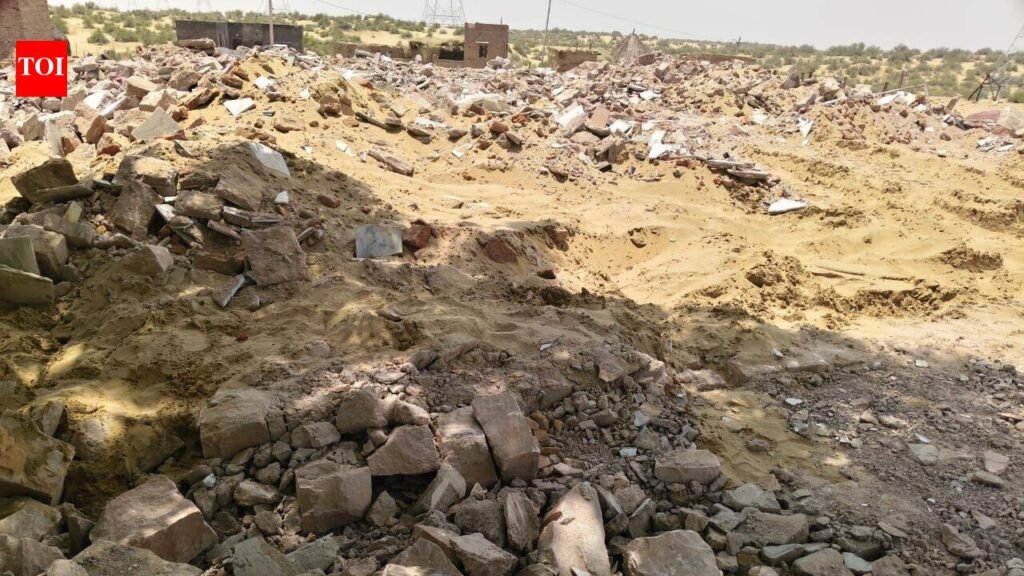 Encroachments removal from int’l border continues on 2nd day | Jaipur News