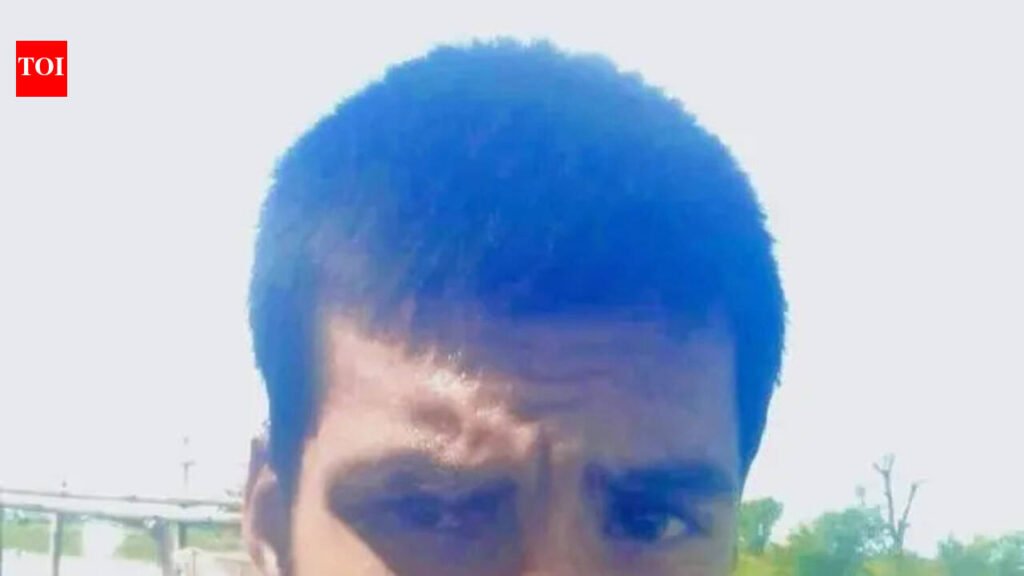 Lost-&-found Bangla man waits to return home | Kolkata News
