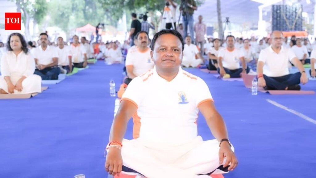 Practise yoga daily to beat mental stress: CM to youths | Bhubaneswar News