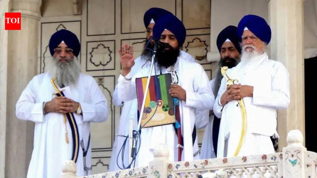 Edict summoning Sikh MLAs, ministers in conflict with constitutional privileges: Sehajdhari Sikh Party to Akal Takht | Chandigarh News