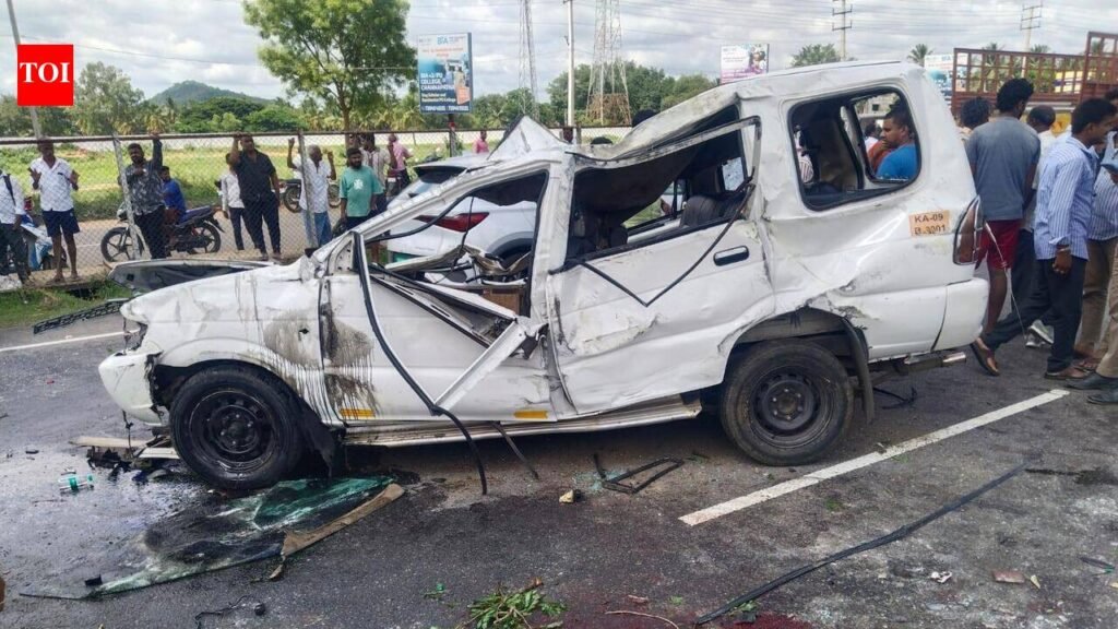 1 killed, 5 injured in SUV, truck collision | Mysuru News