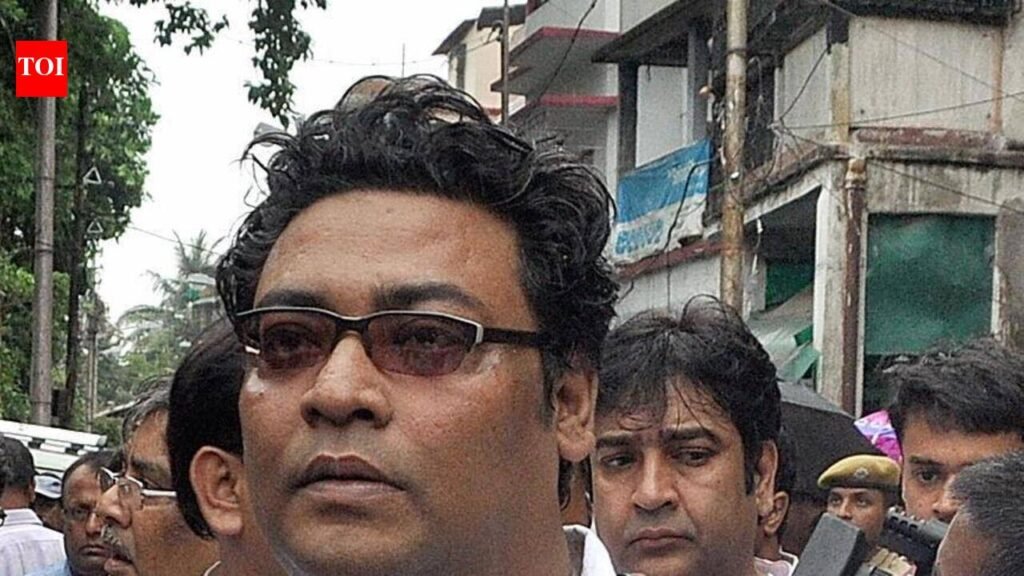 HC shields Indranil in UNESCO Puja row, seeks probe report | Kolkata News