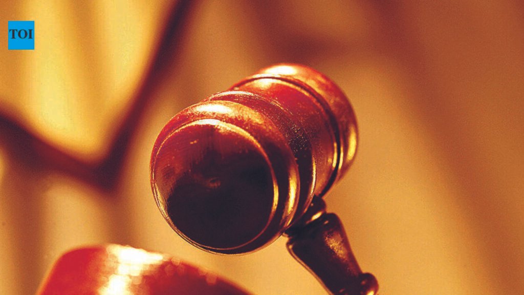 Retailer, insurer made to compensate for faulty phone | Rajkot News