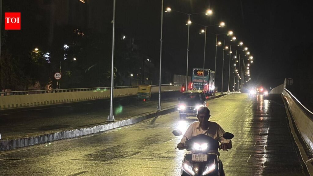 Light rain hits Ahmedabad as monsoon advances | Ahmedabad News
