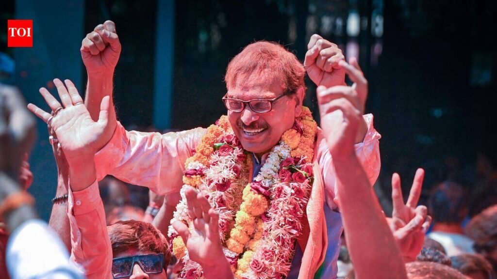 Mahayuti sweeps MLC polls, cross-voting takes centrestage | Nagpur News
