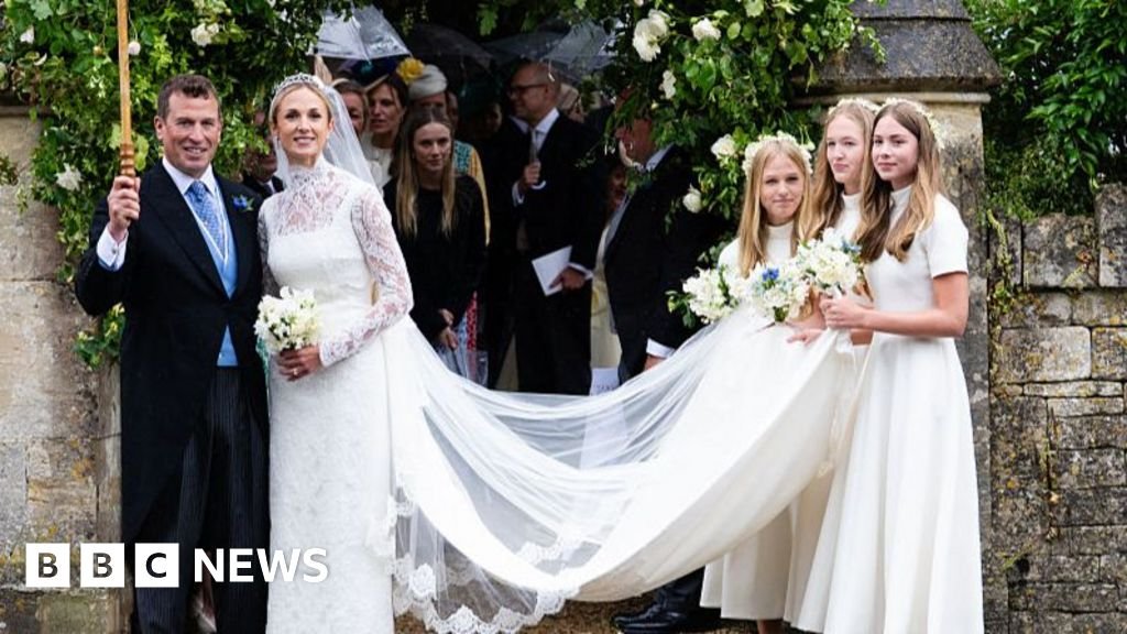 Royals attend wedding of Peter Phillips and Harriet Sperling