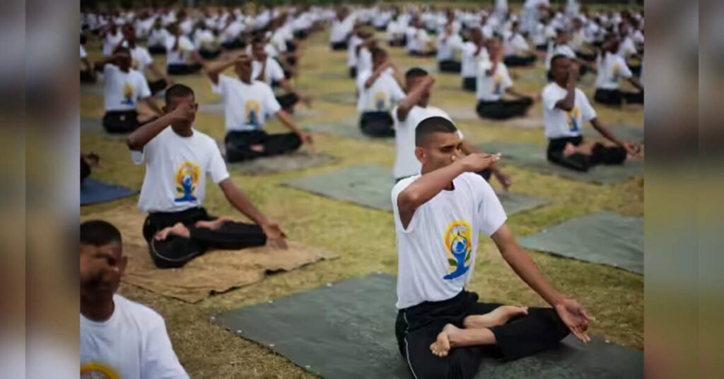 6,000 Participants Embrace Yoga for International Day of Yoga in Delhi, ETHealthworld